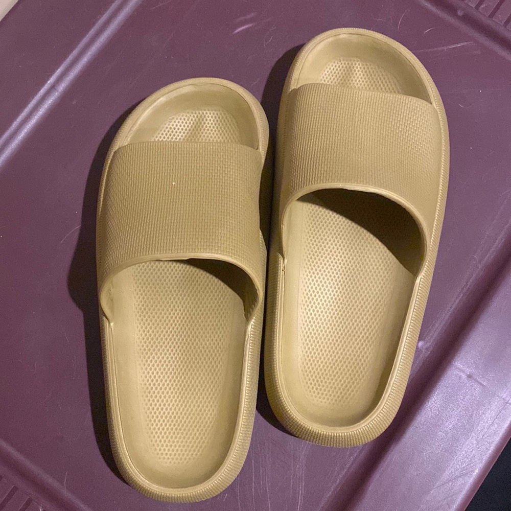 Cloud slides. Sage green. Super comfy!